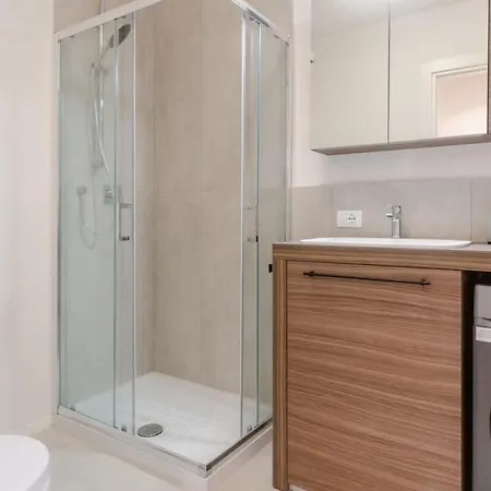Steps From Station Single With Shared Bath Appartement Florence